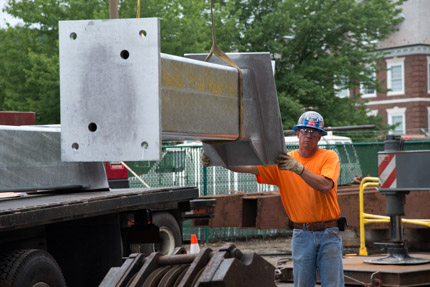 Unloading stand